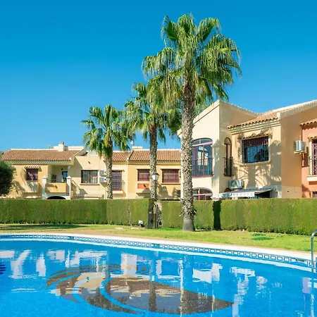 En Planta Baja En Club Salino, - Piscina Y Jardin Privados - Es-220-14 *